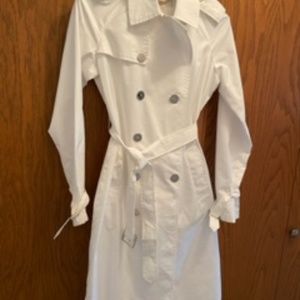 Micheal Kors white spring jacket size S.
